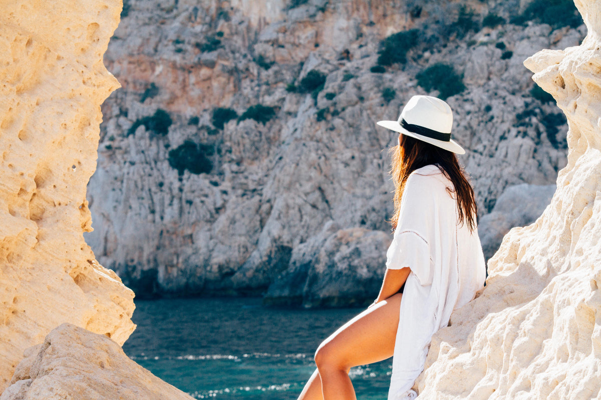 Beach Chic: How To Dress for Your Next Coastal Vacation  The Just Brand
