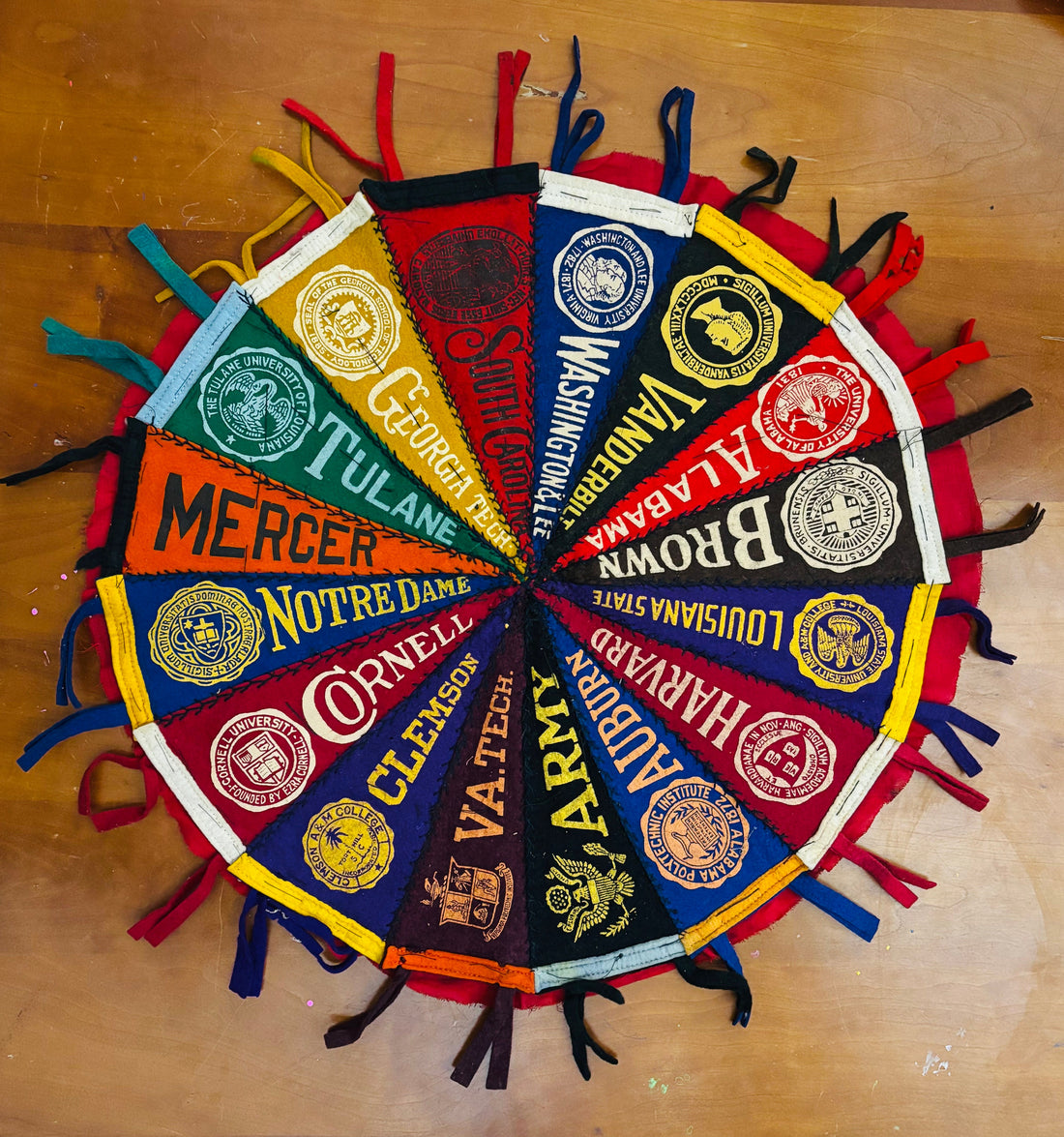 Vintage Washington & Lee University Pennant