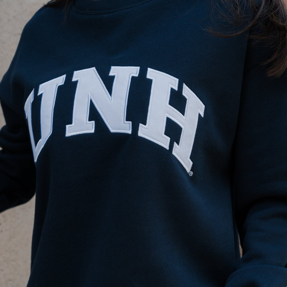 UNH Embroidered Crewneck – Navy