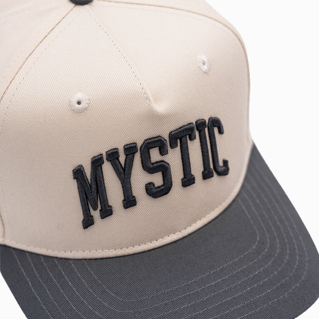 Mystic 3D Embroidered Contrast Hat in Off-White/Grey
