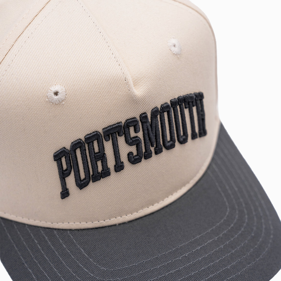 Portsmouth 3D Embroidered Contrast Hat in Off-White/Grey