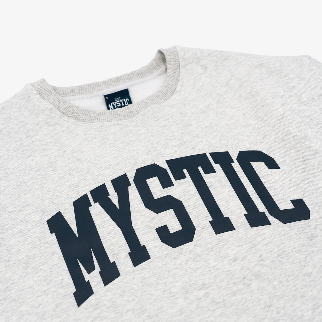 Mystic Crewneck in Silver Grey