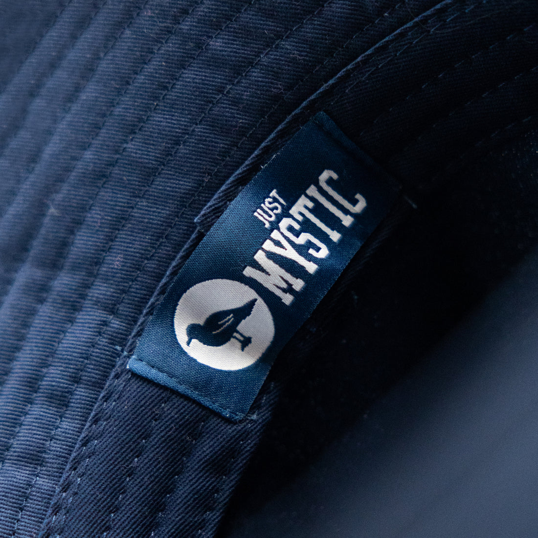 Mystic Arch Bucket Hat in Navy