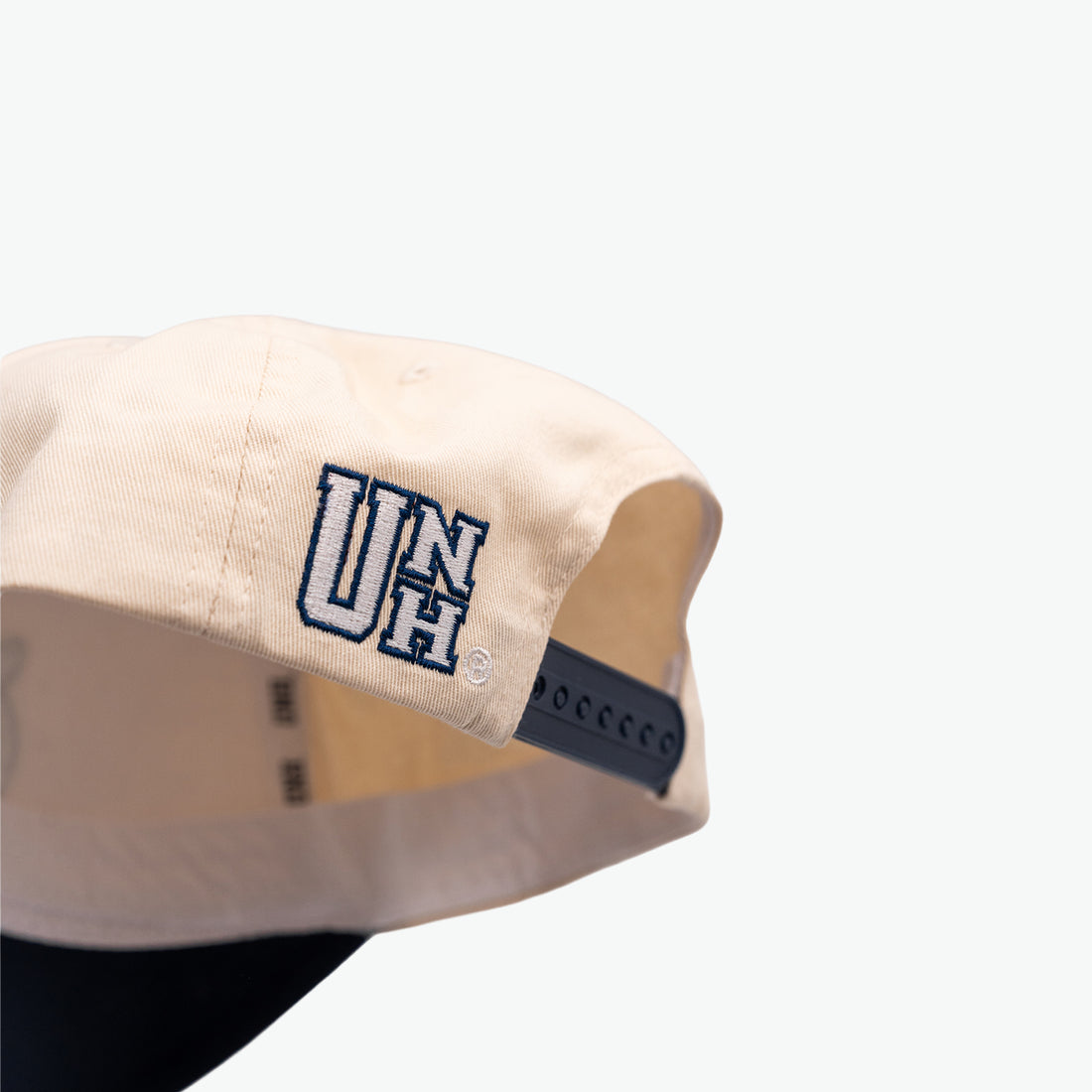 UNH Vintage Wildcat Structured Hat - Cream/Navy