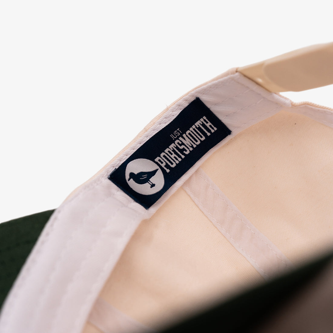 Portsmouth Ultrasuede Contrast Hat in Ivy Green/White